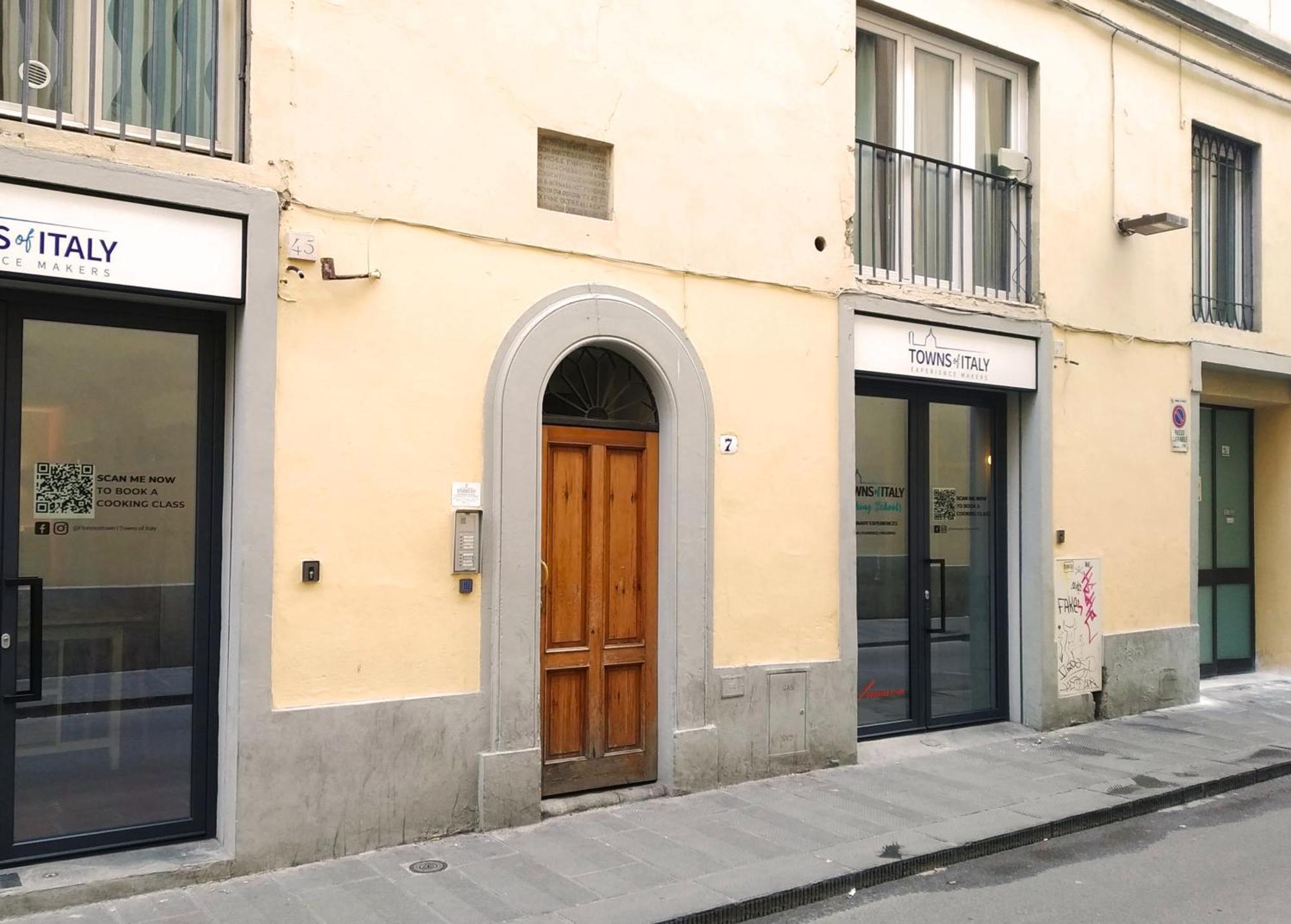 Panicale Blue Historic 1Br Stay Near Medici Chapels & Mercato Centrale Флоренция Экстерьер фото
